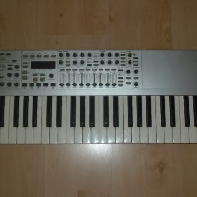 Novation X-Station 61-Key 8-Voice Synthesizer with USB Interface 2004 - Silver