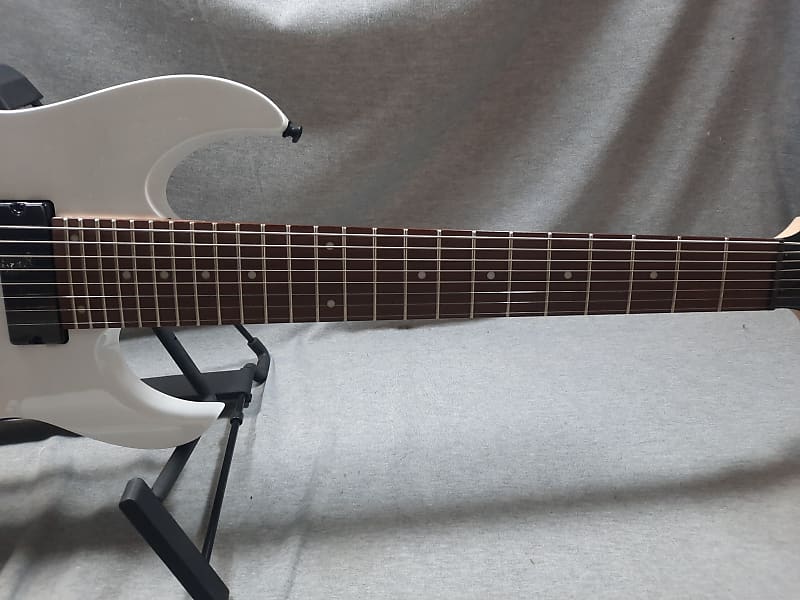 Ibanez RG8 8-String Electric Guitar White | Guitar Center
