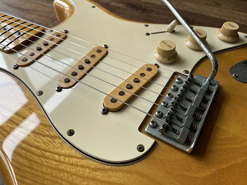 1970s Yamaha Super RnRoller 700 Stratocaster Electric Guitar