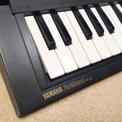 Yamaha PSS 560 Classic FM Synthesizer Keyboard image 6