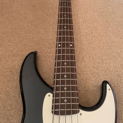 Fret-King  Perception 5-String Bass Black with white scratch plate image 5