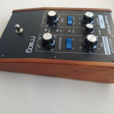 Moog MF-102 Moogerfooger Ring Modulator 1998 - 2018 - Black image 3