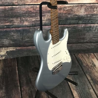 ギター Music Man Cutlass RS SSS Firemist Silver Sterling by Music Man Cutlass HSS Firemist Silver