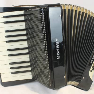 Hohner Student 72 Piano Accordion, 72-bass, with Hard case | Reverb