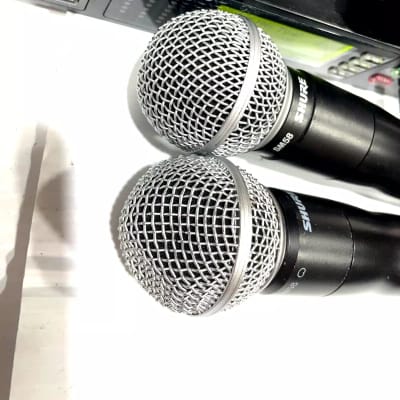 Shure UR4D L3 Dual Wireless Receiver W/2 UR2 Handheld Transmitters #2417 (One) image 10