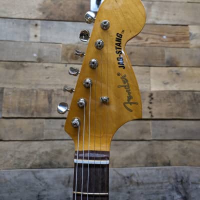 Fender MIM Kurt Cobain Jag-Stang Electric Guitar Rosewood Fingerboard Pearloid Inlay Sonic Blue image 3