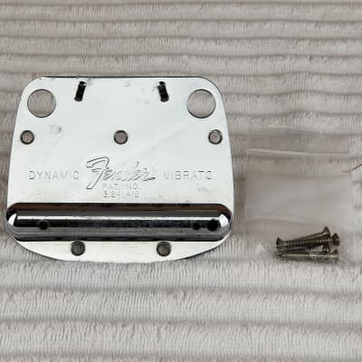 Fender mustang clearance tailpiece
