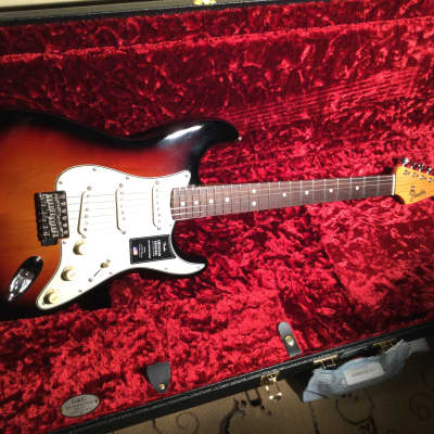 Fender  American Original '60s Stratocaster®, Rosewood Fingerboard, 3-Color Sunburst-V2201188 image 9