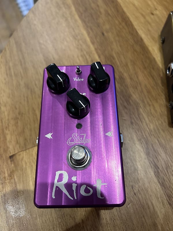 Suhr Riot