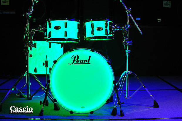 行列のできるレビュー商品、集めました。高評価アイテム Pearl Limited Edition White Satin Swirl Crystal Beat 4-pc 洋楽