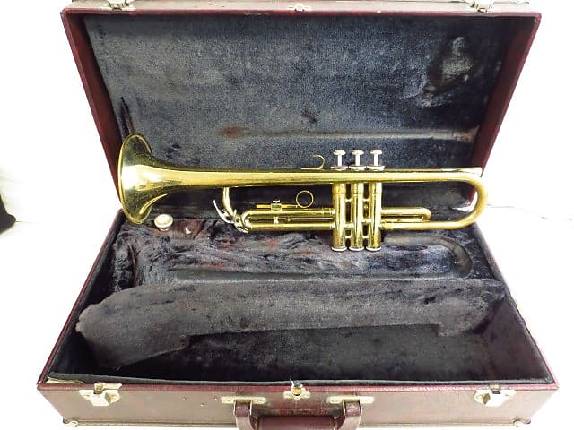 Yamaha YTR-232 Trumpet, Japan with mouthpiece and case image 1