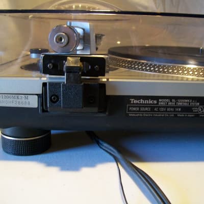 Technics SL-1200 MK2 Turntable image 11