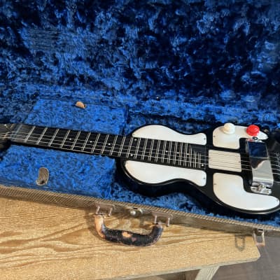Rickenbacker Electro Model B Lap Steel 1940s Black Bakelite with White Plates with 1930s Matching Amp image 2