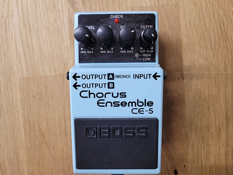 【新品】【未使用】BOSS Chorus Ensemble CE-5 BOSS CE-5 Chorus｜ミュージックランドKEY