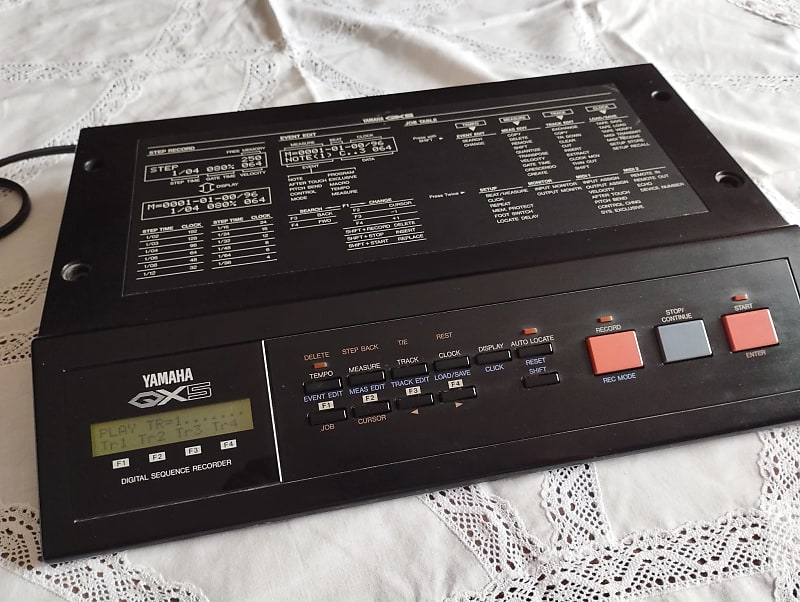 Yamaha  QX5  Digital sequence recorder image 1
