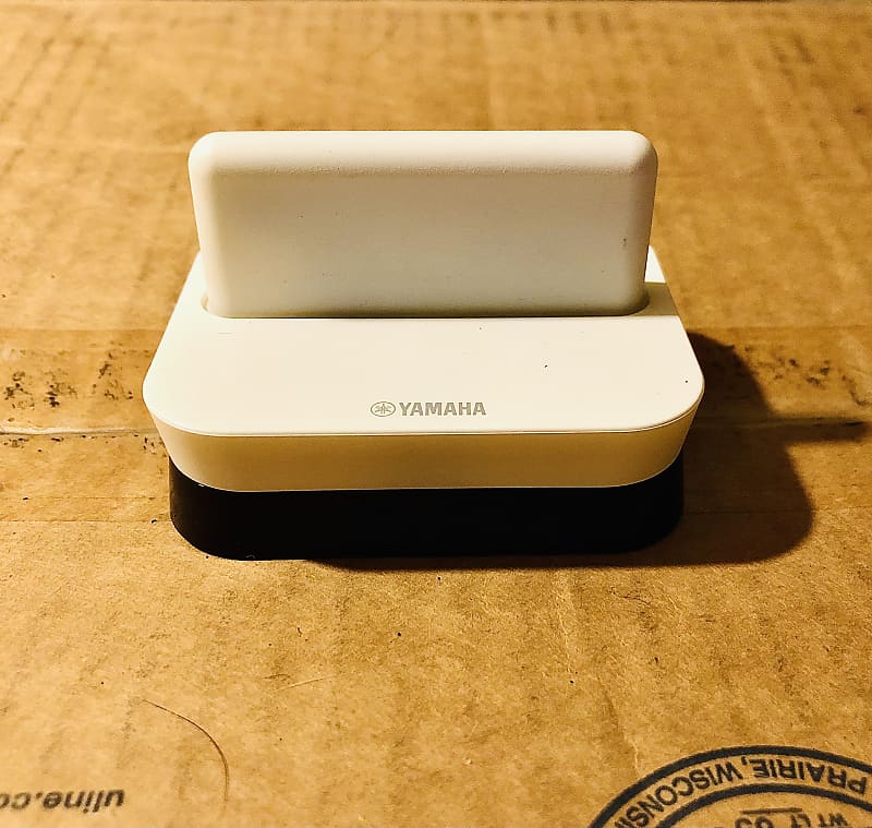 Yamaha Bluetoothアダプター YBA-10 Yamaha YBA-10 Bluetooth® wireless audio receiver at Crutchfield