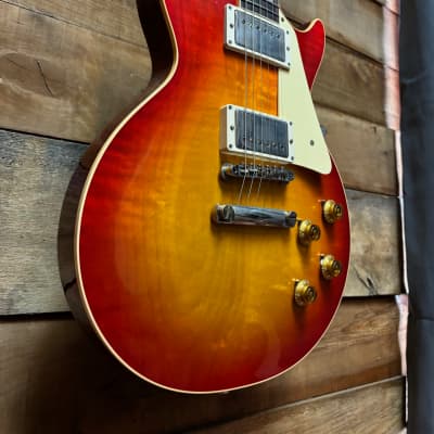 Gibson R8 1958 Reissue Les Paul Washed Cherry Sunburst w/case image 1
