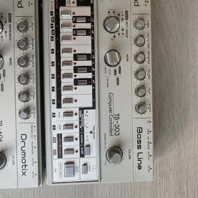 Roland TB-303 Bass Line Synthesizer Module