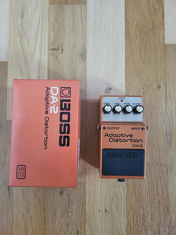 Boss DA-2 Adaptive Distortion