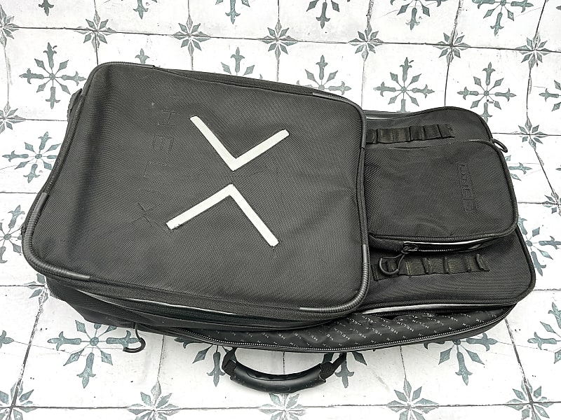 Helix Floor バックパック付き LINE6 HELIX+BACKPACK プロスペック・ギタープロセッサー/マルチ