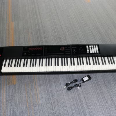 Roland FA 08 88-Key Music Workstation