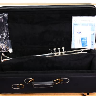 Yamaha YTR-8335RGS Xeno Bb Trumpet with Reversed Lead Pipe - Silver image 5