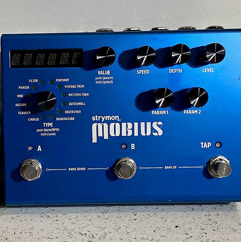 Strymon Mobius
