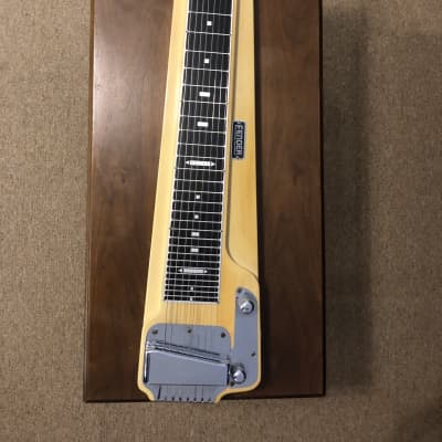 Fender Deluxe Eight 8-String Lap Steel Guitar