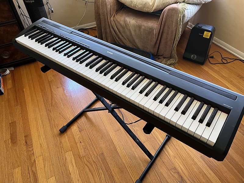 YAMAHA ヤマハ DIGITAL PIANO 電子ピアノ P-85S DISC Yamaha P-85S Digital Piano at Gear4music