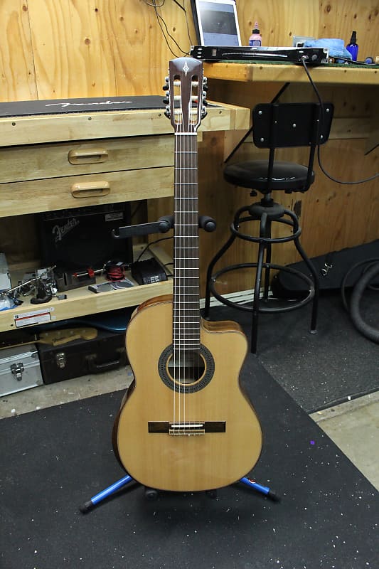 Alvarez CC7HCEAR Nylon String Hybrid Acoustic/Electric with Reverb
