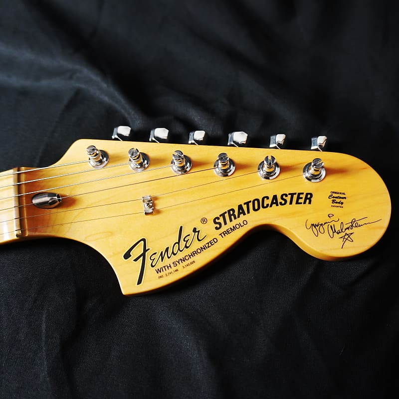 フェンダー　ジャパン　イングヴェイ マルムスティーン ST-YJM Fender Made In Japan Yngwie Malmsteen Strat (Fine Tuned by