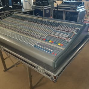 Midas XL3 - 40 inputs , 16 aux. image 3
