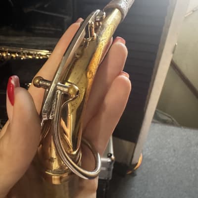 The Martin Imperial Kenosha U.S.A. Alto Saxophone / 320322 image 21