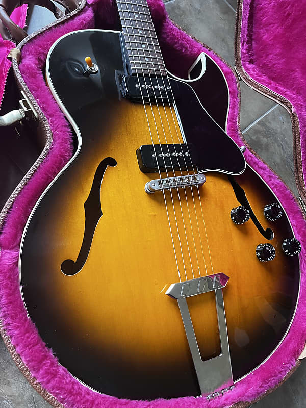 Gibson ES 135 P90 1991年製 初年度 USED Gibson ES-135 P-90 (Sunburst) Electric Guitar Semi