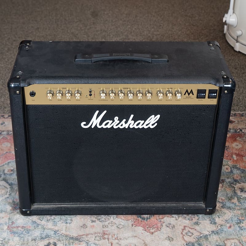 【高品質大得価】Marshall マーシャル オール真空管 ギターアンプ MA50C 通電確認 音響機器 コンボ