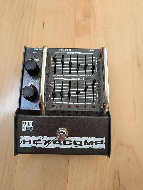 Akai Hexacomp