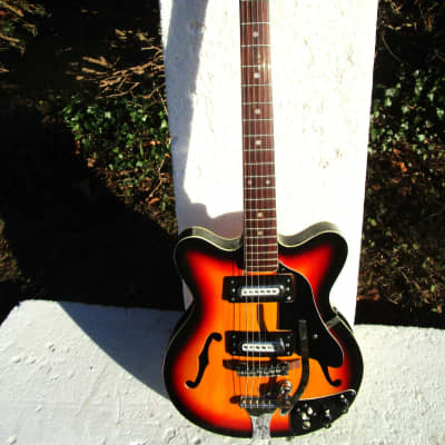 Cameo Guitar, 1960's, Japan, 2 Pickup, Sunburst Finish, Vibrato, Case image 2