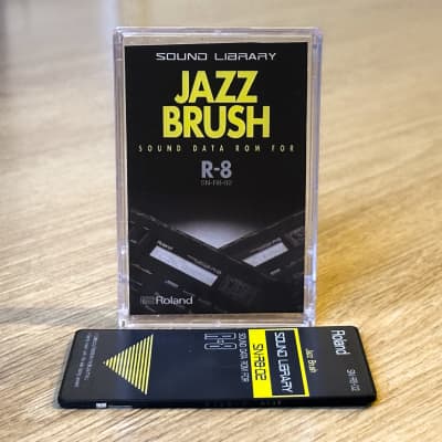 Roland R-8 / R-8m / R-8 MKII | SN-R8-02 JAZZ BRUSH | Waveform ROM Voice Card |