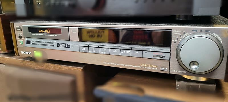 Sony Ev-s900 Hi8 Multi AUDIO SYSTEM DIGITAL STEREO VIDEO CASSETTE RECORDER  HI END TESTED 80s Metal