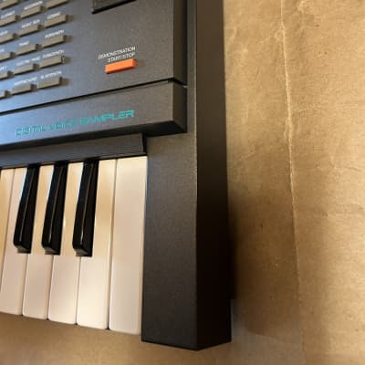 Yamaha Portasound VSS-100 Keyboard synth Sampler Sample 1980s - Black Anthracite Excellent condition in Original Box image 9