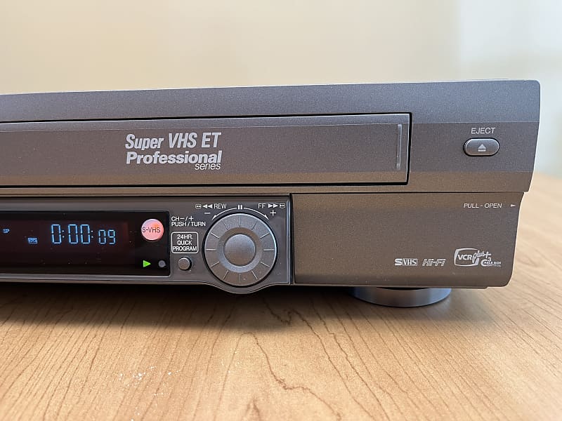 JVC SR-VS30 Video Cassette Recorder Mini-DV S-VHS Tested and JVC SR-VS30 Video Cassette Recorder Mini-DV S-VHS Tested and