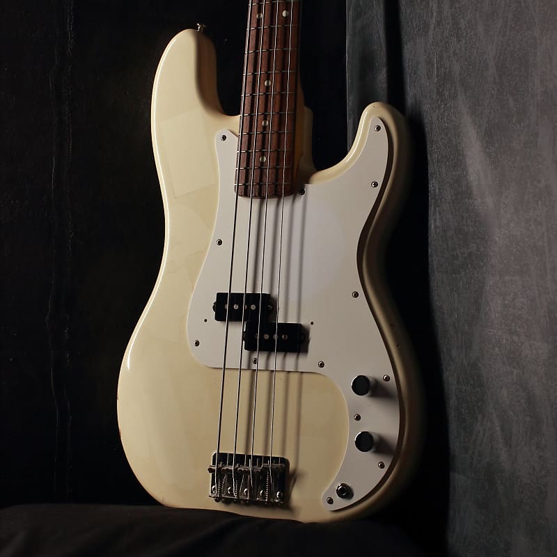 Fender Japan Standard Precision Bass PB-43J Vintage White