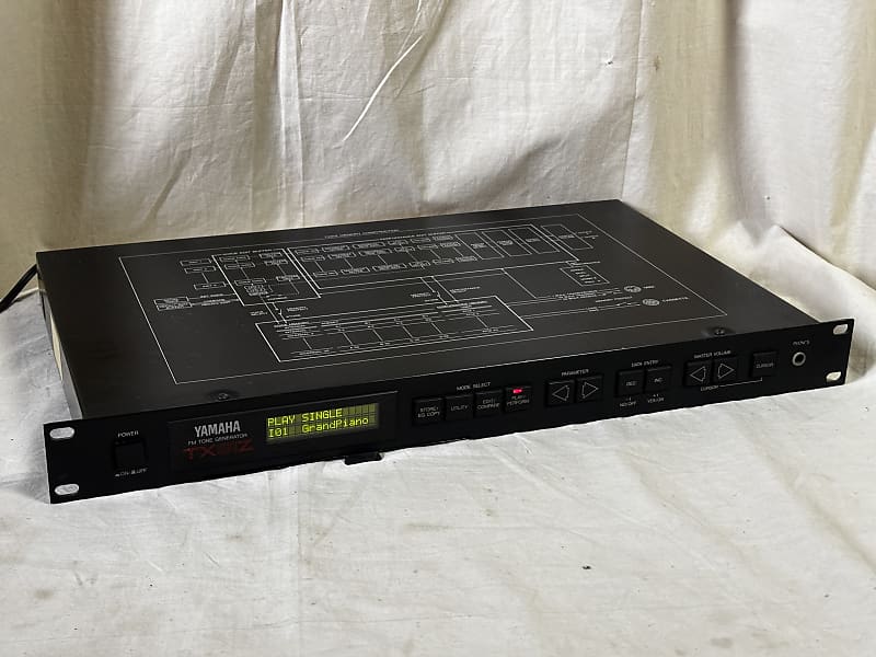 YAMAHA TX81Z FM TONE GENERATOR SYNTHESIZER New internal battery!! image 1