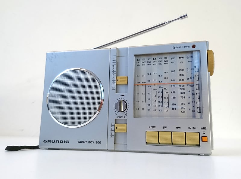 grundig yacht boy 300 radio