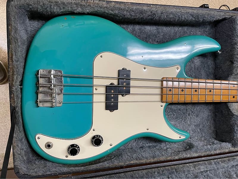 Peavey Fury Bass 80s Teal/Blue image 1