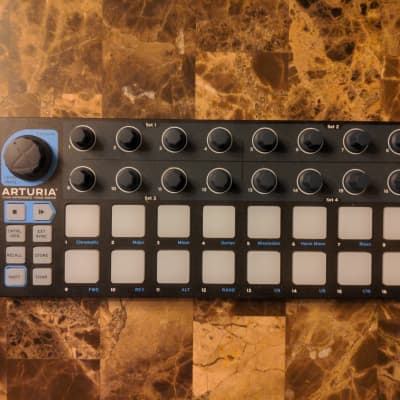 Arturia BeatStep Black Edition MIDI Controller 2016 - 2021 - Black