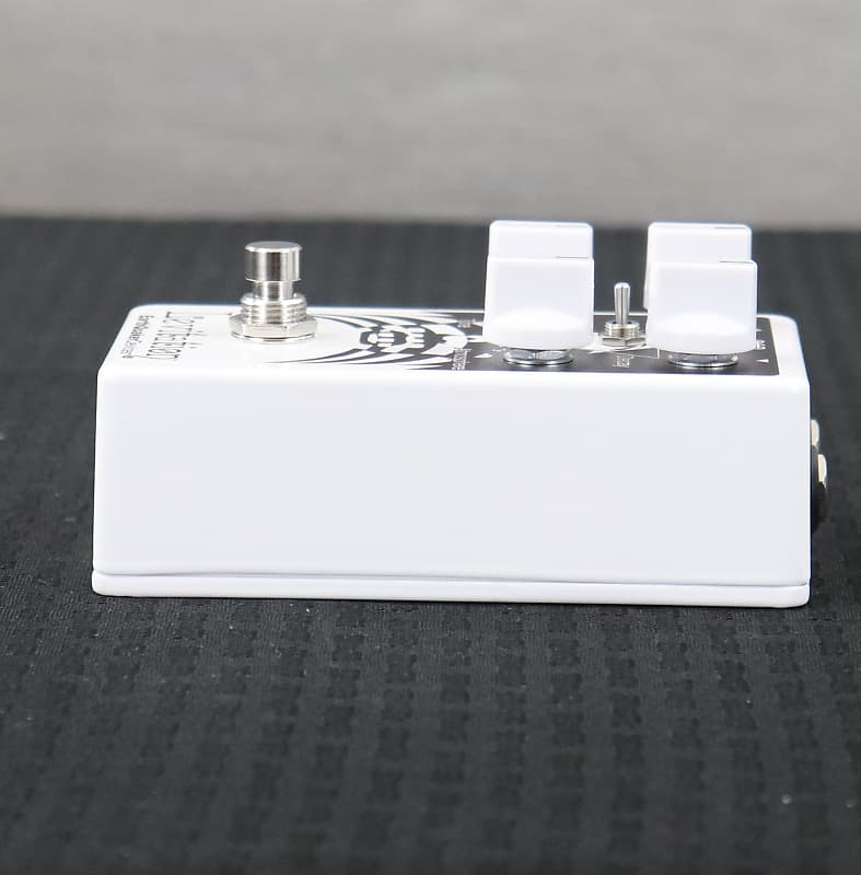 Earthquaker devices levitation reverb store