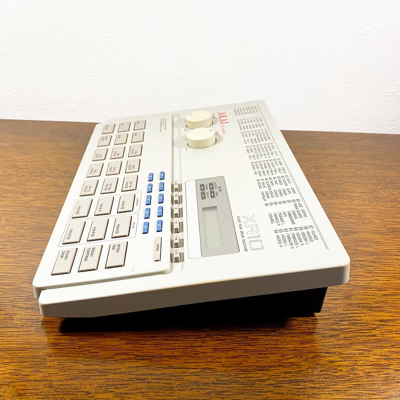 Akai XR10 Drum Machine (Japan, 1989) - 16bit PCM Powerful