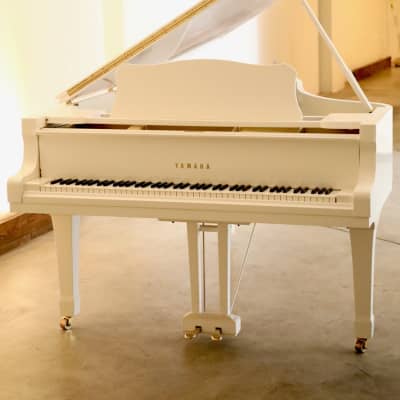 1978 Yamaha C7 Semi-Concert Grand Piano in Rare Polished White Vintage Original Professional Orchestral Concert Piano Hamamatsu Japan Factory image 2