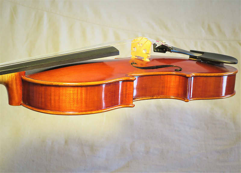 Suzuki Violin No. 1100 
